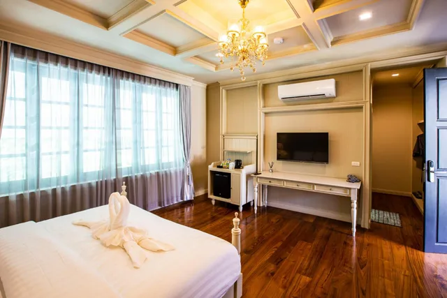 Suite, King Bed, Merchant Villa 4/8
