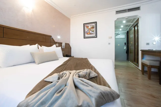 غرفة قياسية مفردة بسرير مزدوج مع أريكة، Argana Hotel 1/10