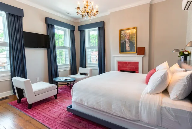 Monroe, Deluxe, Single, King Bed، Germantown Inn 5/10