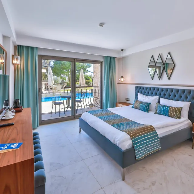 غرفة بسرير مزدوج بإطلالة على المسبح، Molino Hotel 3/10