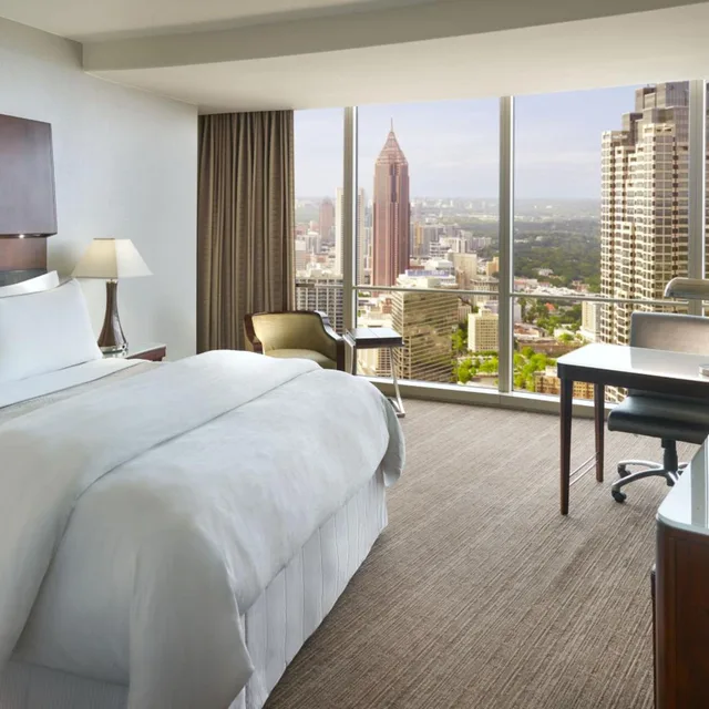 Guest Room, King Bed, Partial View, Middle Floor، The Westin Peachtree Plaza Atlanta 3/9