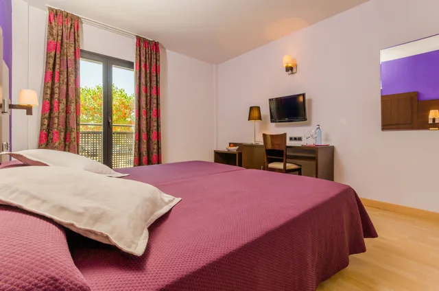 غرفة قياسية بسريرين منفصلين، Yit Conquista de Granada 3/10
