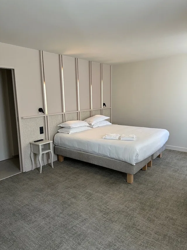 جناح بسرير كينج مع أريكة، Hotel Medieval 4/5