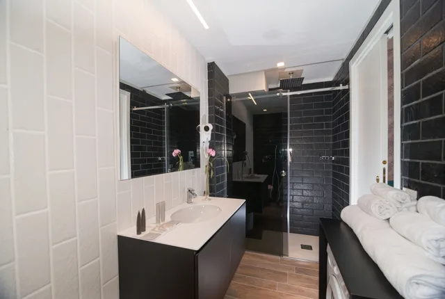 جناح عائلي بسريرين مزدوجين مع أريكة، Residence Ten Suite 8/9