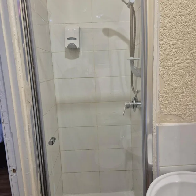 غرفة ثلاثية بحمام خاص، Assheton Arms Hotel 2/3
