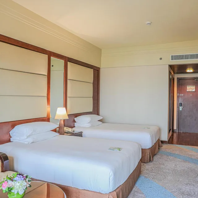 غرفة ديلوكس بسريرين منفصلين بإطلالة على البحر، Danat Jebel Dhanna Resort 6/7