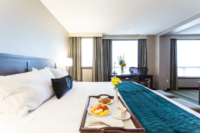 غرفة سيغنتشر بسرير كوين مع أريكة، Hotel Blackfoot 1/2