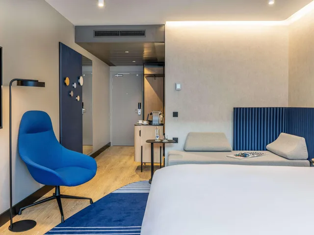 غرفة سوبيريور بسريرين منفصلين، Pullman Madrid Airport and Feria Hotel 2/4
