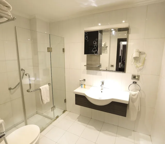 جناح جونيور بسرير كينج، Wh Hotel 6/6