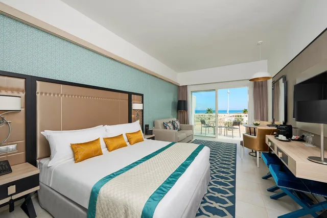 Executive, Beach Front, Lounge Access, Radisson Blu Resort Saidia Beach 5/10