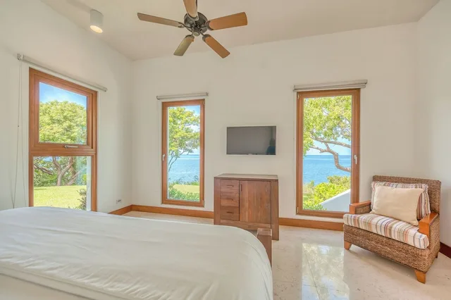 فيلا فاخرة بسريرين كوين بإطلالة على البحر بـ5 غرف نوم بمسبح خاص، Las Verandas Hotel And Villas 1/9