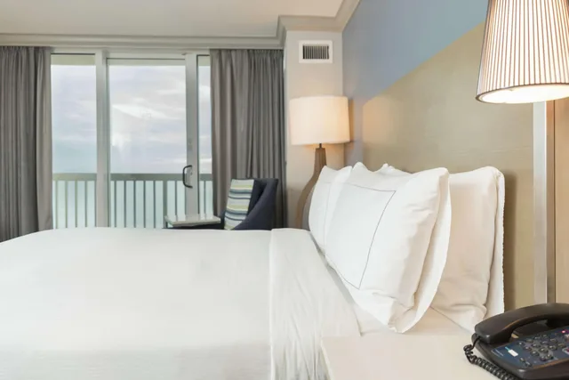 Room, 2 Queen Beds, Coast View, Balcony، Hilton Melbourne Beach Oceanfront 6/10