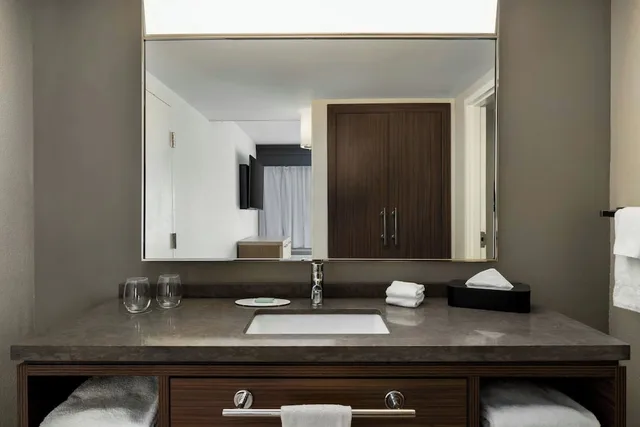 غرفة بسرير كينج، Courtyard by Marriott Richmond Chester 9/10