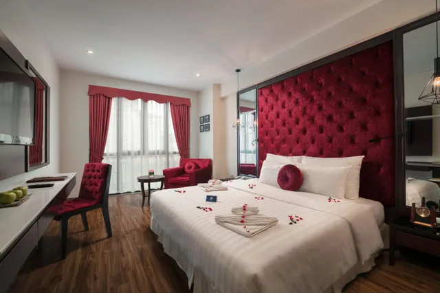 غرفة ديلوكس بسرير مزدوج، Hanoi Legacy Hotel - Bat Su 1/2