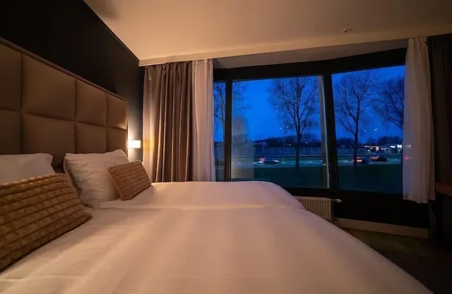 غرفة بسريرين منفصلين، Ma Airport Hotel 1/2