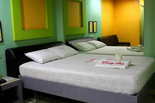 غرفة بسرير مزدوج، Daisy Drive Inn 1/3