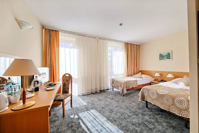 Standard, Twin Beds, Gromada Hotel Warsaw Center 2/5