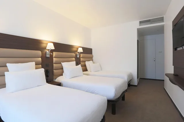 غرفة رباعية بسرير مزدوج، Hotel & Appartements Monsigny Nice 4/10