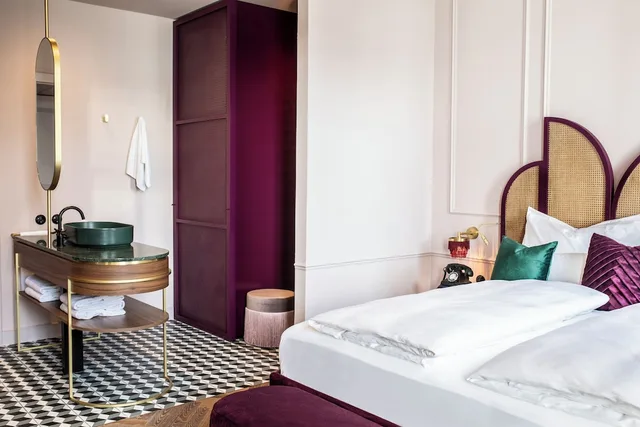 Deluxe, Double Bed, Hotel Josefine 17/20