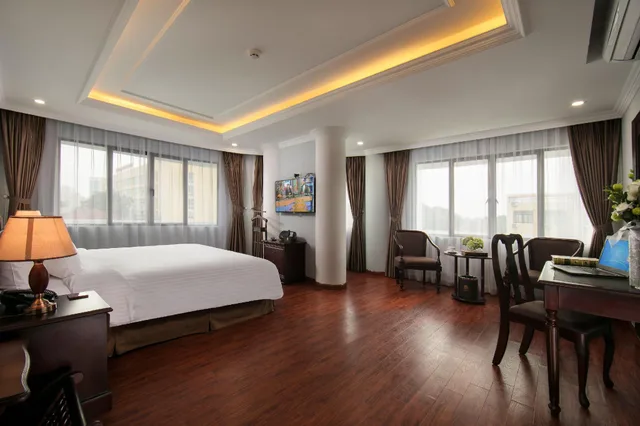 غرفة بريميير، Halais Hotel 1/1