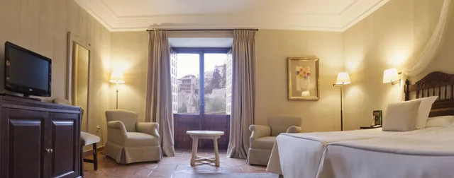 غرفة قياسية بسرير مزدوج وسرير فردي، Parador de Cuenca 1/4