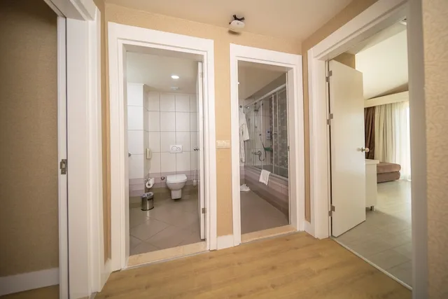 Room, Twin Beds, Lake Side, Pool View، Sueno Beach Side 6/6