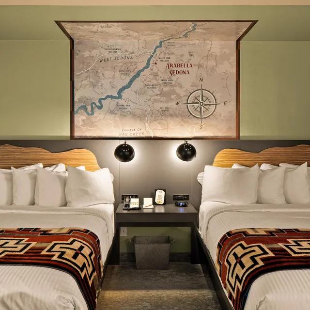 Courtyard, Premium, 2 Queen Beds, with View، Arabella Hotel Sedona 3/8