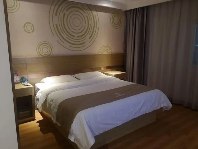 غرفة بسرير مزدوج، GreenTree Inn XiAn Xincheng District Raily Station Wukou Metro Station Hotel 1/2