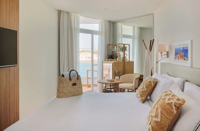 Supreme, Queen Bed, Caldera View، Melia Cala Galdana 1/2