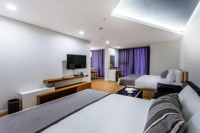 غرفة عائلية بسريرين كوين، Vistacay Hotel Worldcup 1/1