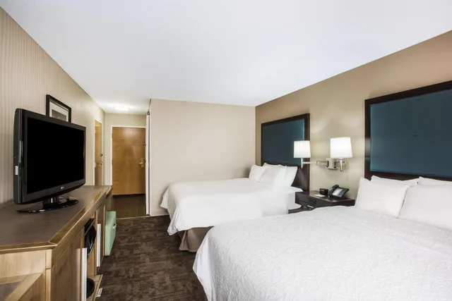 غرفة بسريرين مزدوجين، Hampton Inn Cleveland Airport - Tiedeman Road 3/4