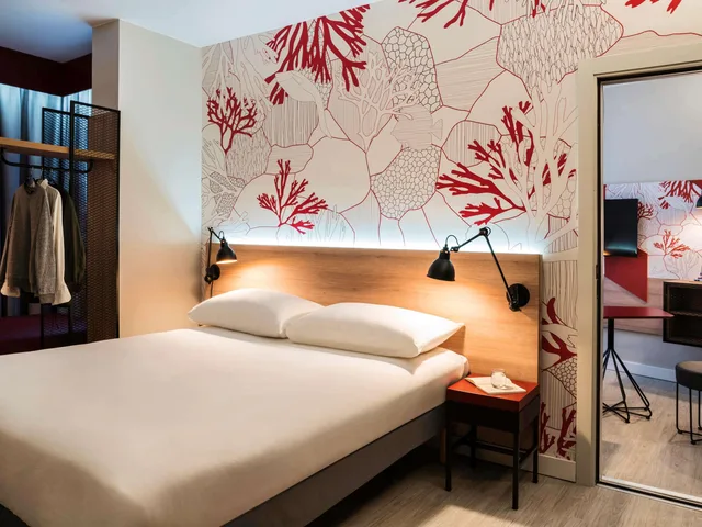 غرفة قياسية بشرفة، ibis Styles Barcelona City Bogatell 1/4