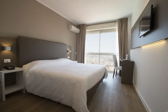غرفة سوبيريور بسريرين منفصلين بإطلالة على المدينة بشرفة، Hotel Bel 3 8/10