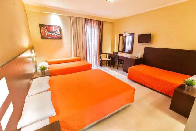 غرفة عائلية، Sofia Hotel 3/10
