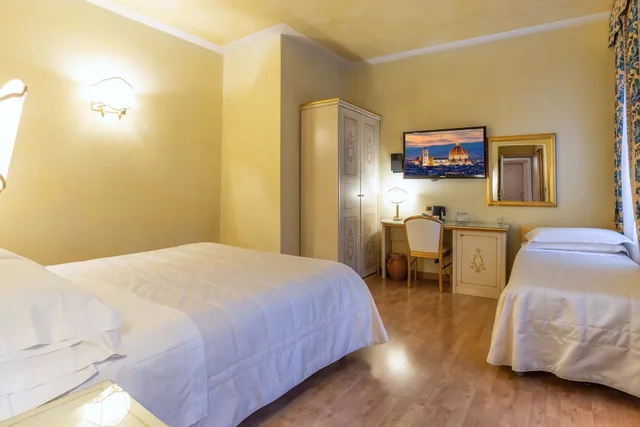 غرفة ثلاثية بسرير مزدوج وسرير فردي، Hotel Alba Palace 1/6