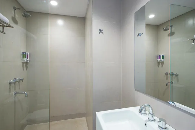 Smart, Queen Bed, Amaris Hotel Setiabudi 3/3