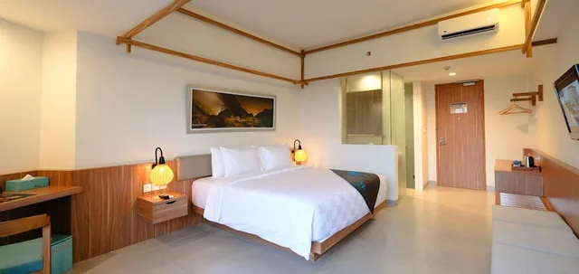 Room, King Bed, Executive Level, ILLIRA Hotel Banyuwangi 1/1