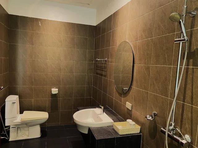 غرفة ديلوكس تنفيذية بسرير كينج بإطلالة على المسبح، L Esprit de Naiyang Beach Resort 4/4