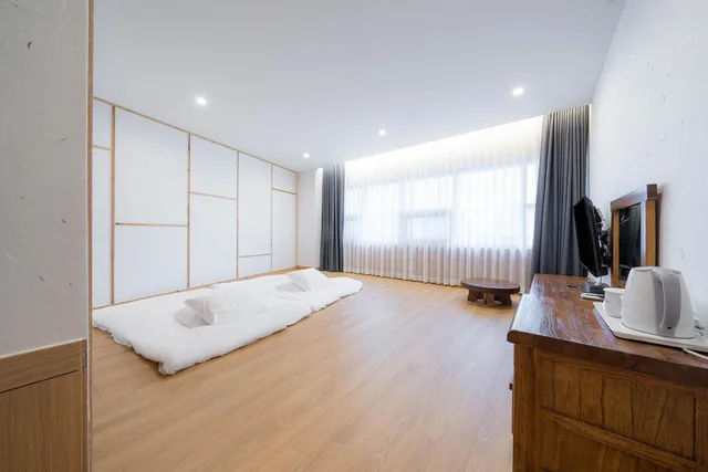 Korean, Double Bed، Hotel Davin 3/10