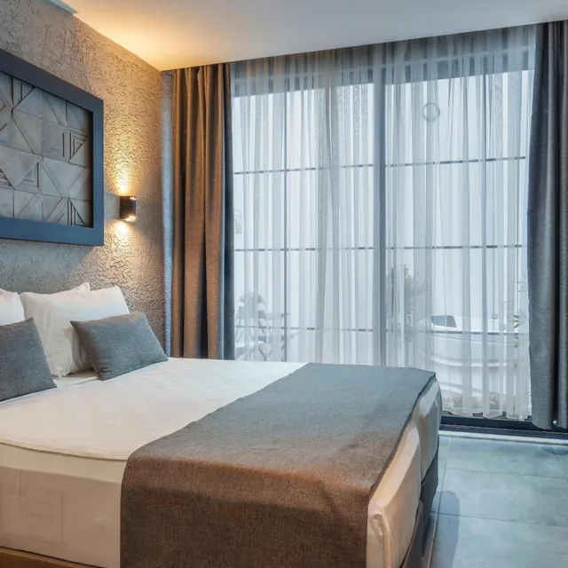 جناح بجاكوزي، Mielo Lara Hotel 3/10