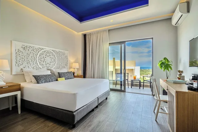 غرفة سوبيريور بسريرين منفصلين بشرفة بإطلالة جزئية على البحر، Villaggio Boutique Hotel Hersonissos - Adults Only 1/10