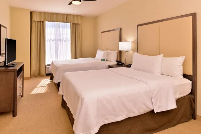 جناح بسريرين كوين مع أريكة لذوي الإعاقة، Homewood Suites by Hilton Houma LA 4/6