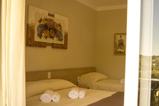 غرفة فاخرة ثلاثية، Sky Serra Hotel 2/3