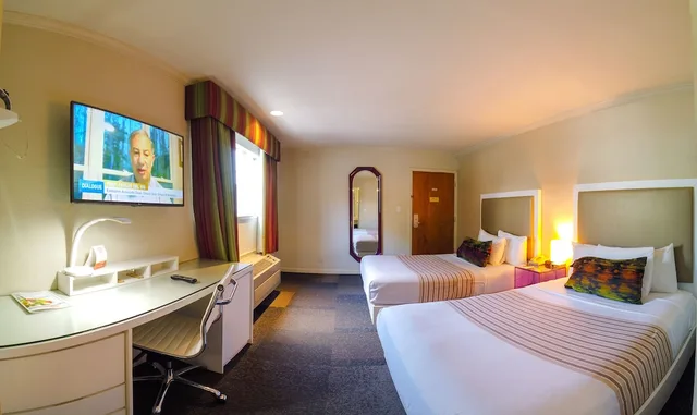 غرفة بسريرين مزدوجين، Inn At Golden Gate 1/5
