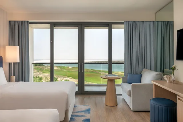 جناح بإطلالة على البحر بغرفتي نوم، Crowne Plaza Abu Dhabi Yas Island 3/3