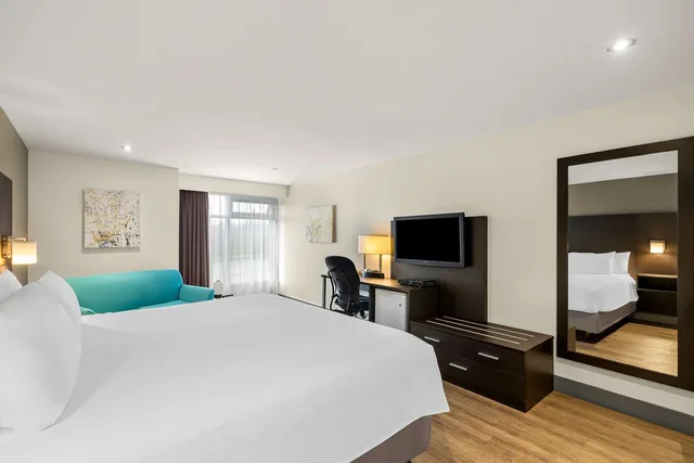غرفة بسرير كوين، Best Western Plus Hotel St Jerome 3/5