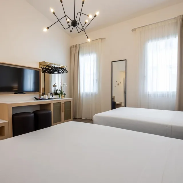 غرفة عائلية، Hotel Globus 3/4