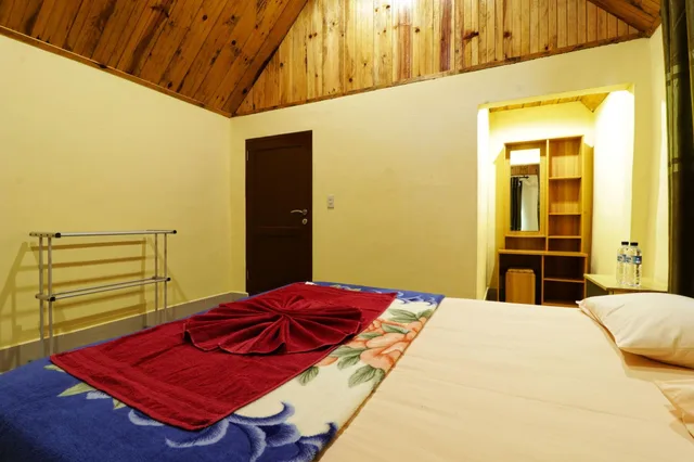 Room, Double Bed, Tuk Tuk Timbul Bungalows by ZUZU 1/3