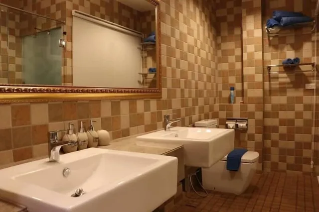 Penthouse, King Bed, Grandblue Resort 3/4