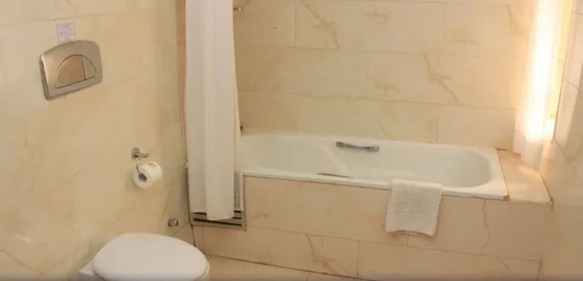 غرفة تنفيذية بسرير كينج، Hotel Chelsea Wuse 2 4/4